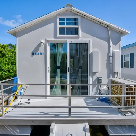 Aqua Lodges at Coconut Cay RV and Marina