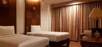 Sri U-Thong Grand Hotel