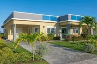 Beachfront 4 Bedroom Luxury Villa with Pool, Chef, Butler  호텔