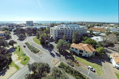 Atrium Hotel Mandurah Hotel a 