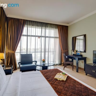 Deluxe King Suite Oryx Hotel Promo Code