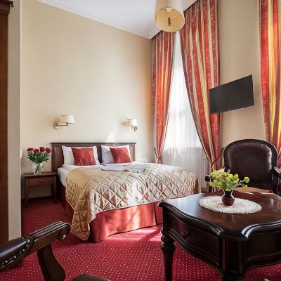 Deluxe Double Room, 1 Queen Bed, City View Conviva Promo Code