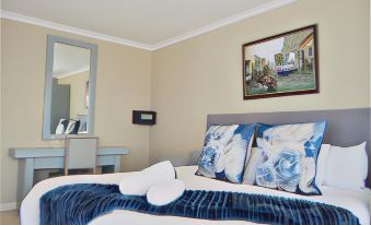 Point Village Hotel and Self Catering