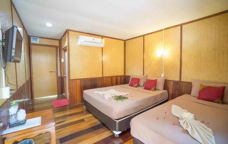 Standard Room on Raft
