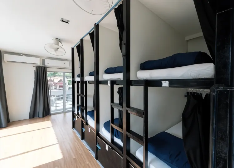 Bed In 8 Bed Mixed Dormitory-Shared Washroom