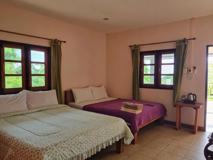 ห้องพักสำหรับสี่ท่านพร้อมระเบียง