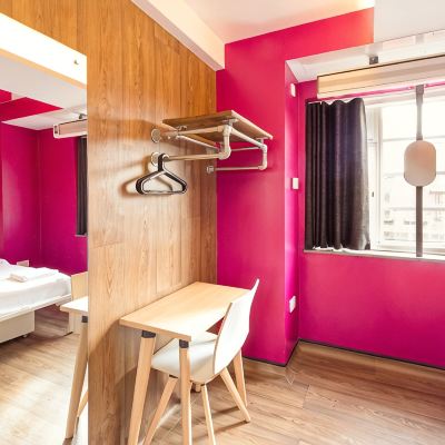 Twin Room with Shared Bathroom Generator London Promo Code