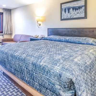 Deluxe King Room with Sofa Bed Rabbit Ears Motel Promo Code