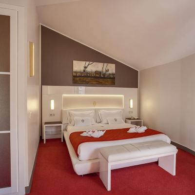 Deluxe Suite Chez Walter Promo Code