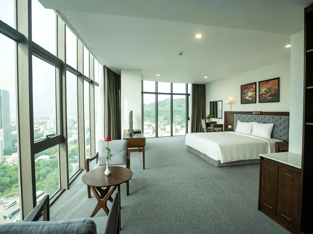 Peace Hotel Ha Long - Hạ Long