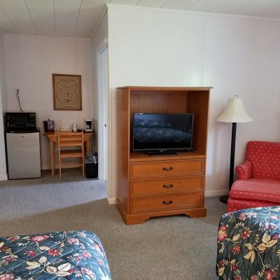 Economy Room, 2 Queen Beds, Accessible, Mountain View Roseloe Motel Promo Code