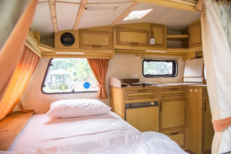 Caravan Single