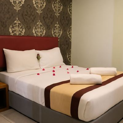 高級大床房（無窗） 新山王子33酒店優惠