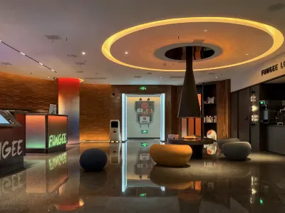 FunGee X Hotel (Changsha IFS Guojin Center Huangxing Square Metro Station Branch) Hotels in 