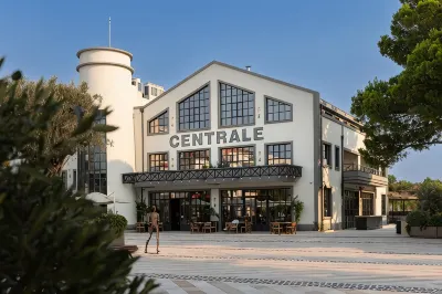 Centrale Lustica Bay by Angsana Hotels in 