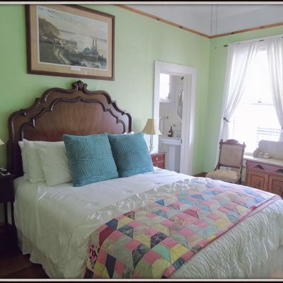 Guest Room The Charleston Inn Promo Code