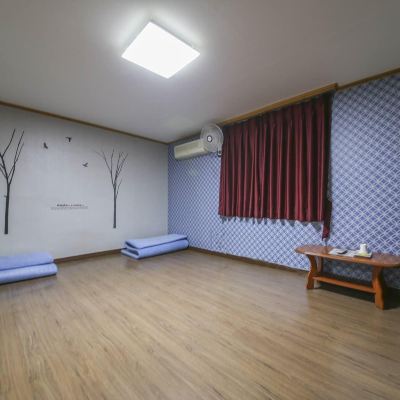 Small Ondol Room