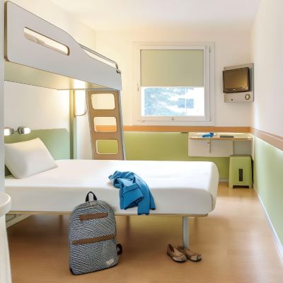 Room With A Double Bed And Bunk Bed Ibis Budget Madrid Calle Alcalá Promo Code