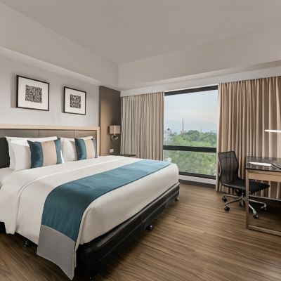 Deluxe king Room Seda Capitol Central Promo Code