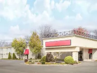 Ramada by Wyndham Cornwall Hotels in Cornwall