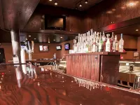 Causeway Bay Hotel Hotel di Lansing