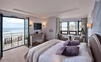 Hôtel le Nouveau Monde Hotels in 