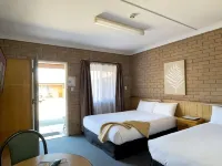 The Phoenix Artesian Spa Resort and Accommodation