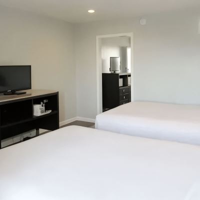 Suite, Multiple Beds, Non Smoking Capri Suites Anaheim Promo Code