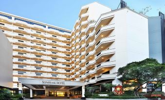 Blackwoods Hotel Pattaya
