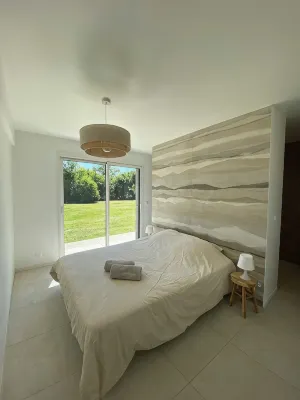 La Villa Saint-Léger - 5 Bedrooms - Swimming pool - garden