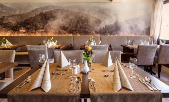 Hotel Die Kleine Blume - Housity
