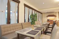 Megaland Hotel Solo