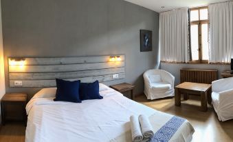 Hotel Torrecerredo - Housity