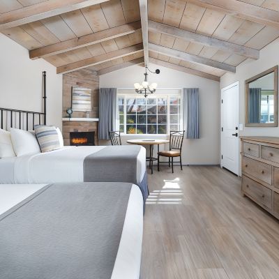 Deluxe Room-2 Queen Beds Sky Ranch Lodge Promo Code