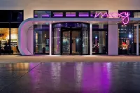 Moxy Vienna Airport Hôtels à : 