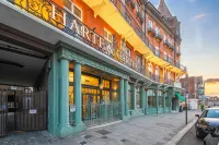 Harte and Garter Hotels in 