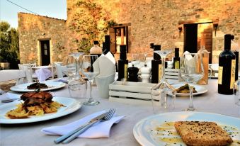 Liotrivi Historical Mansion and Boutique Hotel - Housity