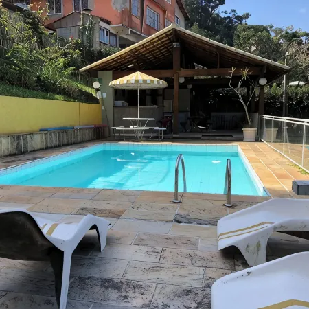 COZY HOUSE WITH POOL AND COMPLETE LEISURE.