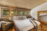 Mtnlux Fire Tower Big Sky Near Ynp Border with Hot Tub, Sauna Fitness/Game Room.
