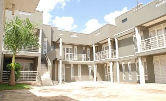 CommonLens Inn - Housity