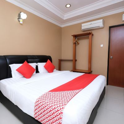Standard Double Room, 1 Katil Raja (King) Kupon OYO 707 Ayuni Hotel