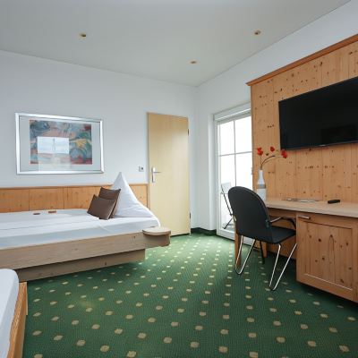 Standard Room with 2 Single Beds