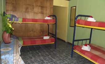 Kona Tau Hostelling