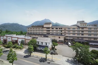 Yufuin Sansuikan Hoteles en 