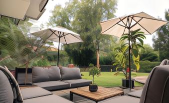 Hotel Alexa - Housity