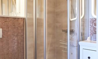 Lieblingsplatz Parey - Schwimmendes Seehotel - Housity
