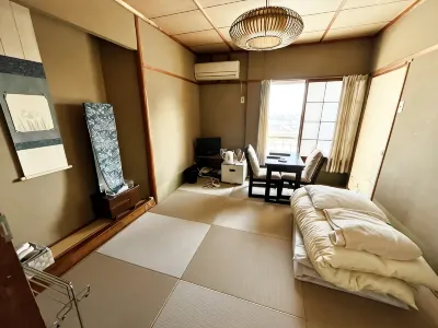Shiroyama Ryokan Отели в г. 