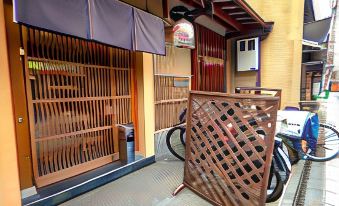 Gion Kyoto Miyagawacyo Guesthouse Hanakanzashi
