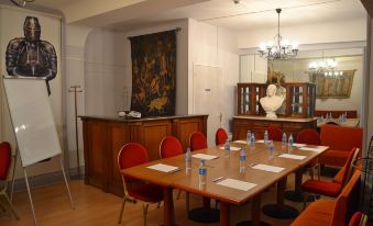 Brit Hotel Comtes de Champagne - Troyes Centre Historique