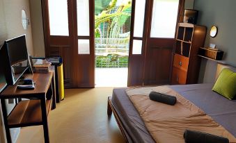 Slow Life Sabaidee Pai Bed and Breakfast